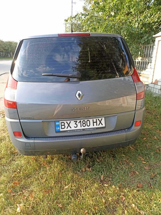 Рено Грант сценік