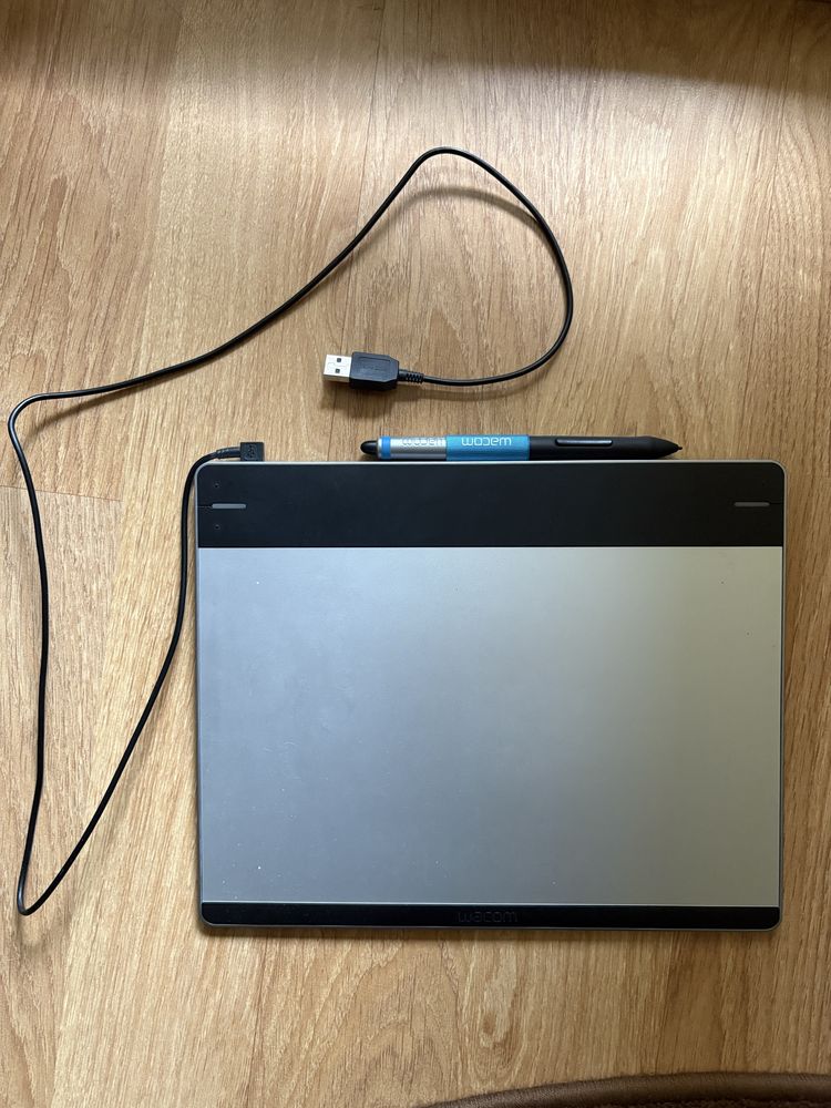 Wacoom Intuos Pen and Touch M - Графічний планшет