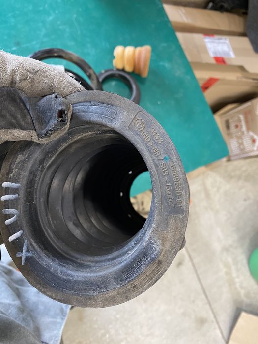 Bmw x1 u11 колодки пружина пильник амортизатора