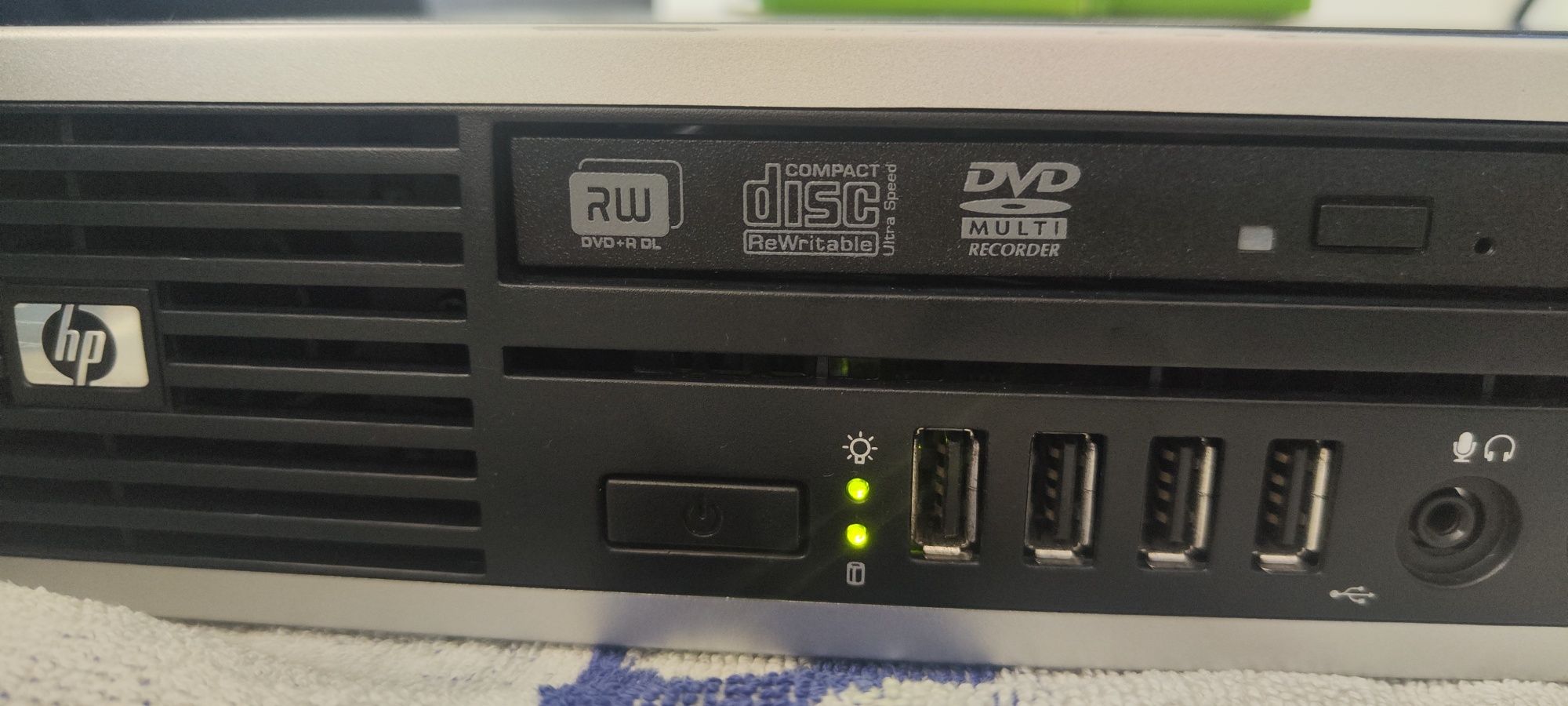 Computador secretária Windows 11 completo
