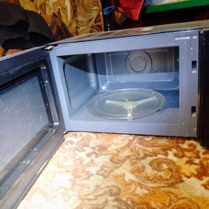 Микроволновка 2000гр
