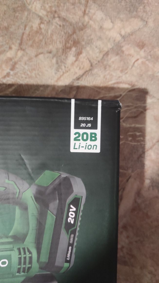 Продам аккумуляторный лобзик APRO