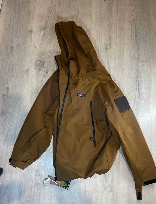 Мужская куртка/ветровка Patagonia Windshadow Parka/Gore-tex коричневая