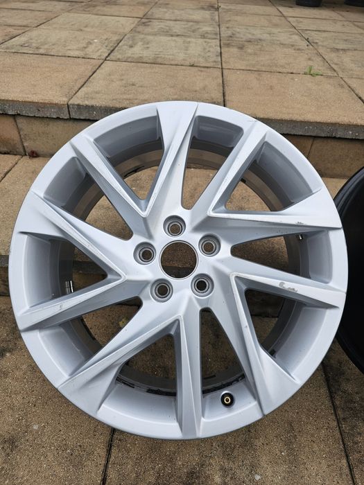 Felga 17cali 5x100 7j et51 oryginał Seat Ibiza Ładna