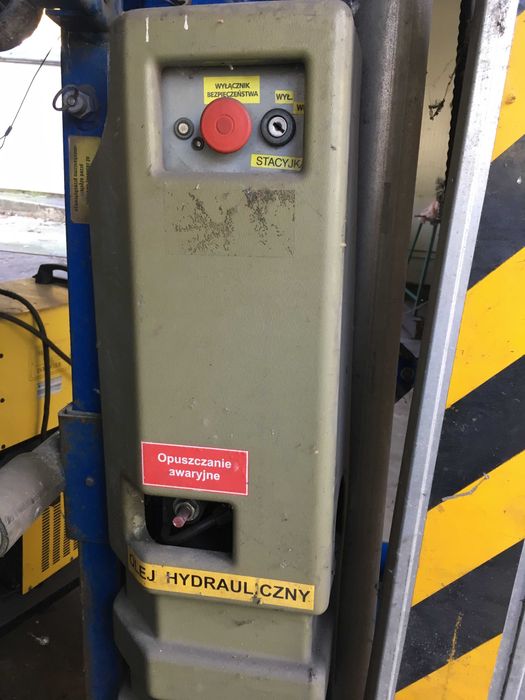 Podnośnik masztowy (kolumnowy) elektryczny 9,75m.