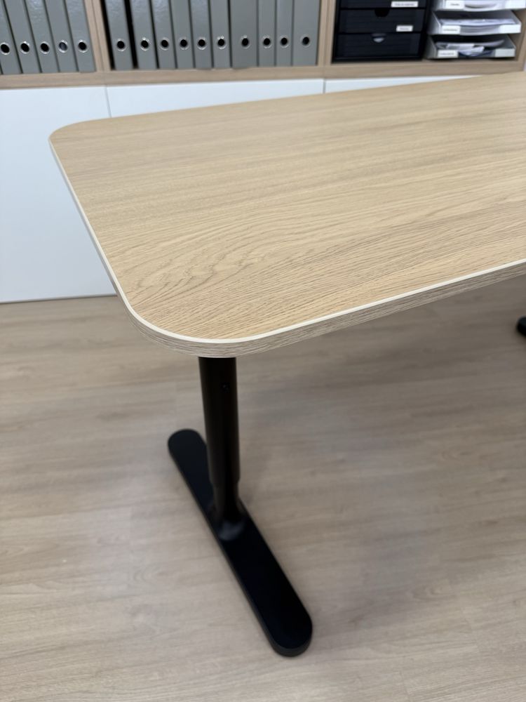 Duas Secretárias IKEA BEKANT
