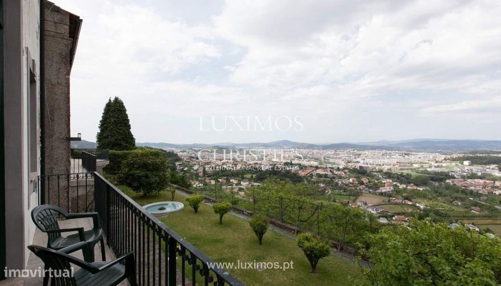 Quinta com Moradia e jardim, lago e vistas sobre Braga