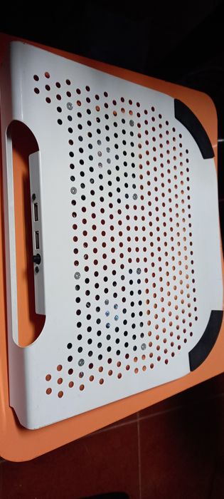 Base de arrefecimento para portáteis