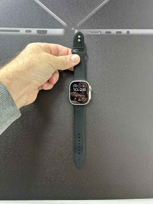 Apple Watch Ultra 2 GPS + Cellular 49mm Titanium Case . 30400SV