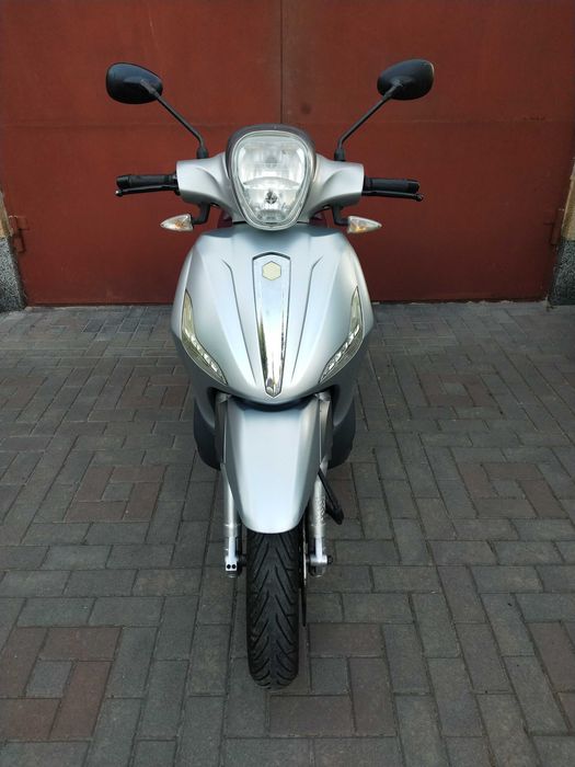 Скутер Piaggio Beverly 350 Sport Touring 2012 мощный  33л.с. инжектор