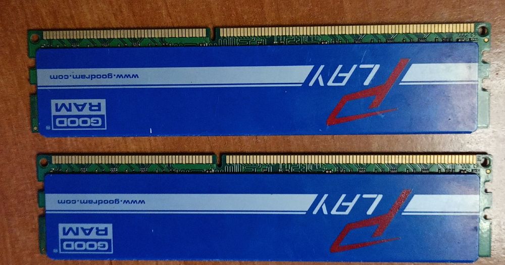Używane pamięć RAM 2X 8 GB
