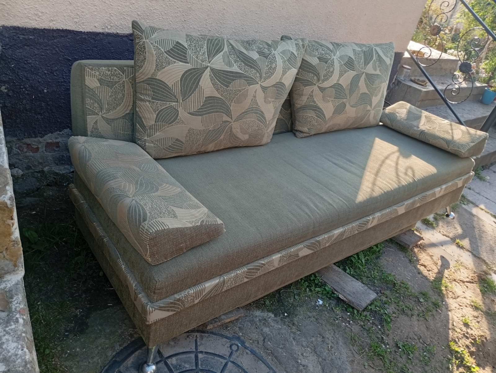 Продам диван б/у