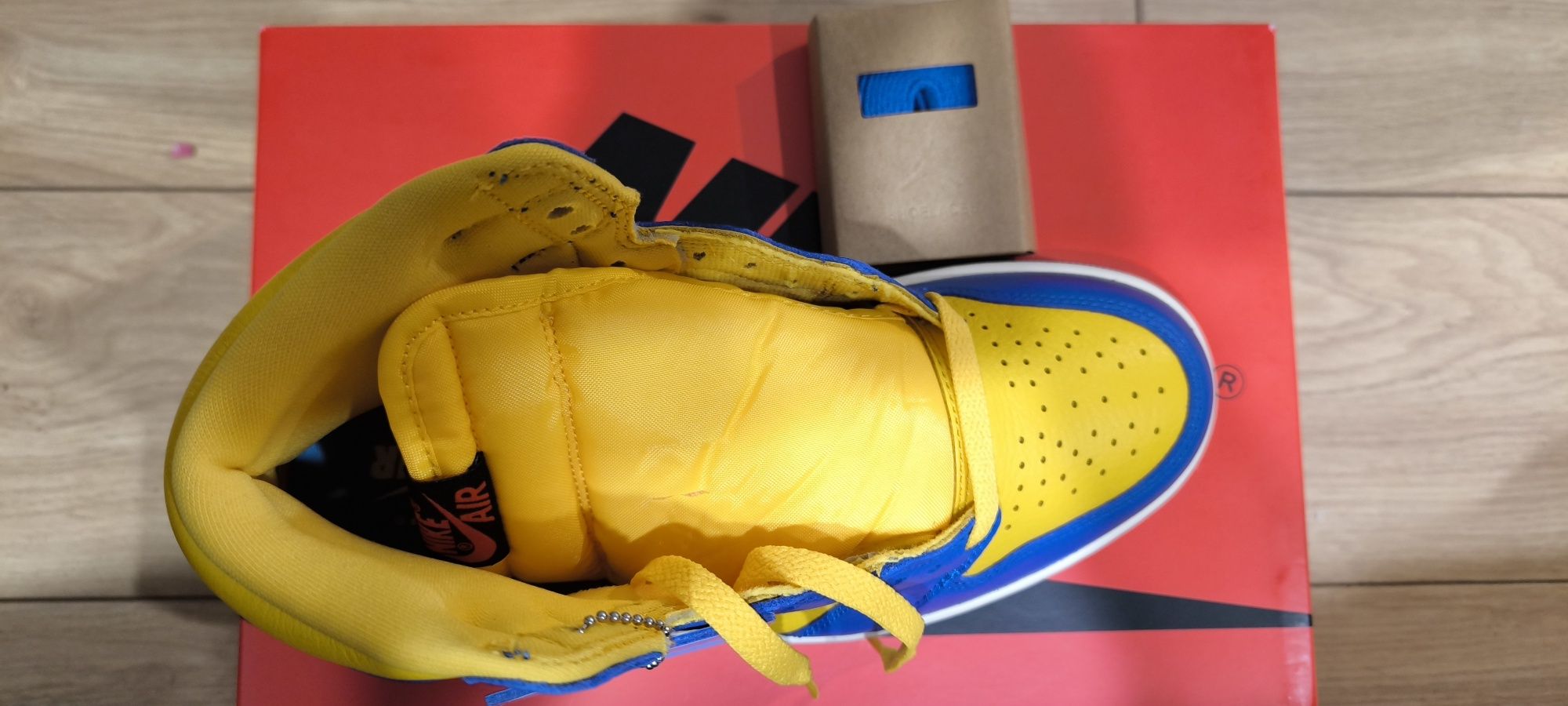 Nike Jordan 1 Retro High OG yellow 37.5