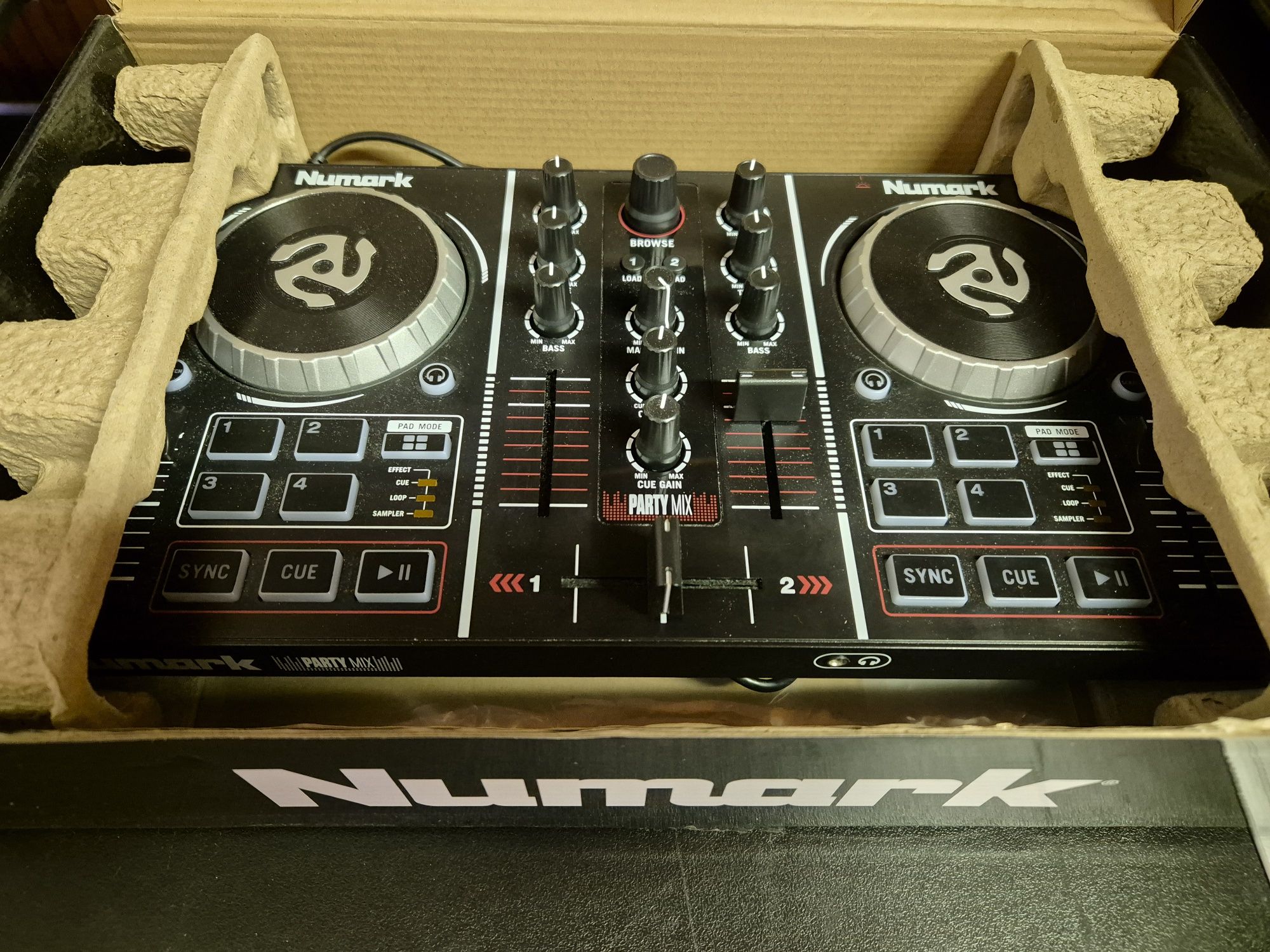Numark Party Mix