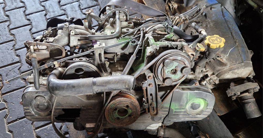 Двигатель двигун мотор Subaru Forester Legacy 2.5b 2.0b