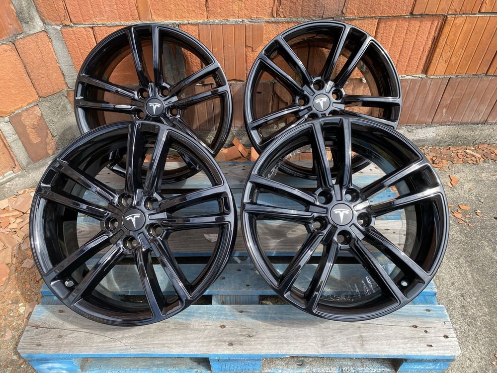 Oryginalne felgi aluminiowe 19 cali Tesla model S 5x120