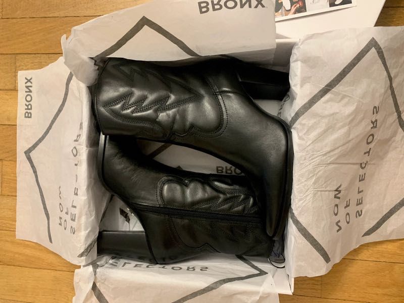 Buty Bronx Czarne Kowbojki Botki