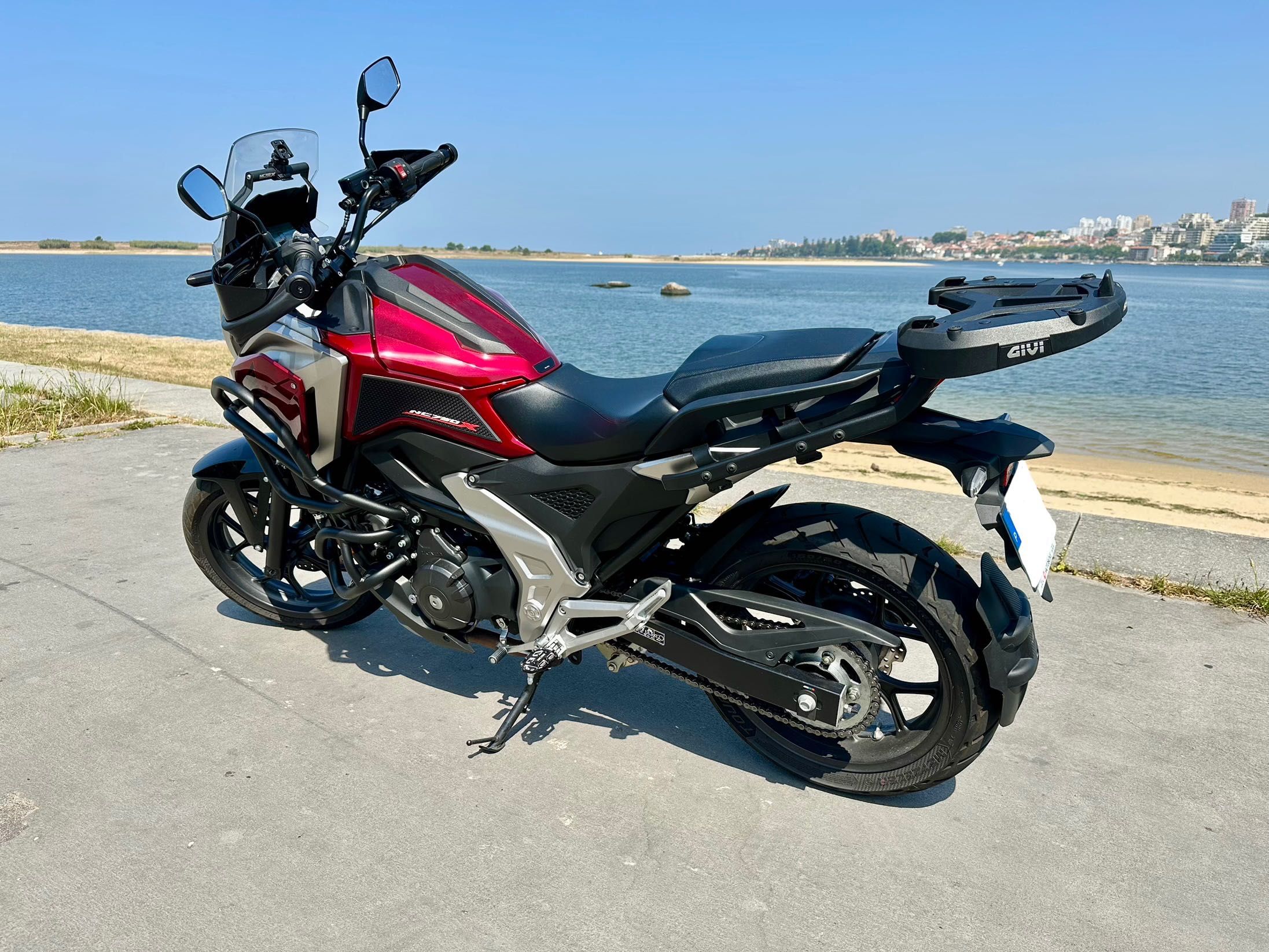 Honda NC750X   2024