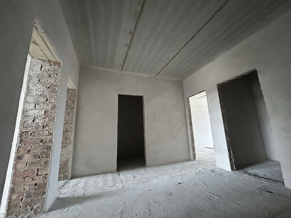 Сучасний ДУПЛЕКС : гараж + приватна ділянка