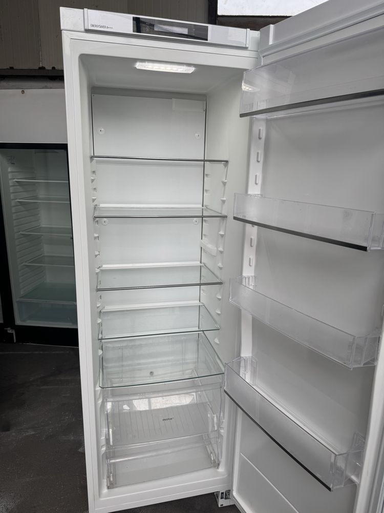 Chłodziarka lodówka witryna chłodnicza
