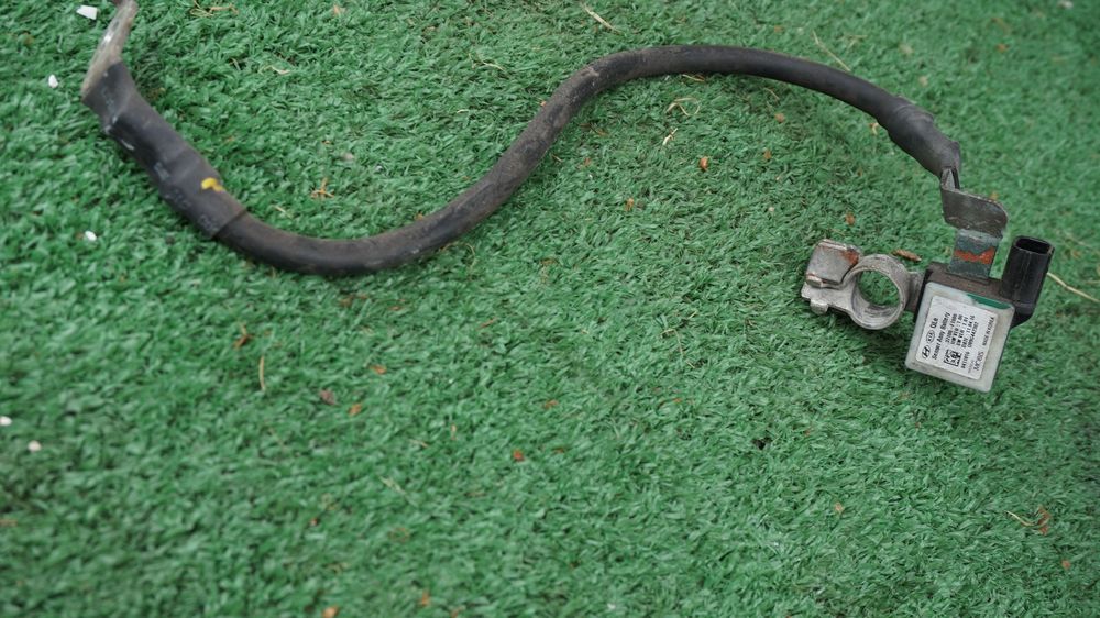 Hyundai Tucson III Kia Sportage IV 1.7 CRDI 1.6 GDI klema minusowa 37180-F1000