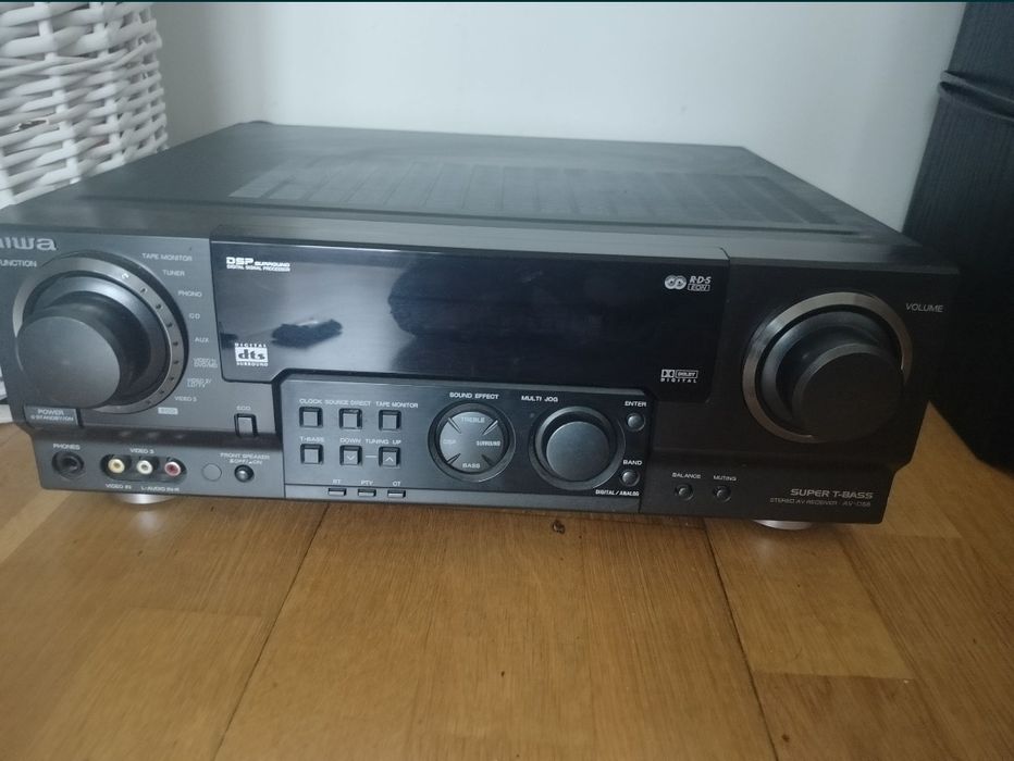 Amplituner aiwa sprawny plus pilot