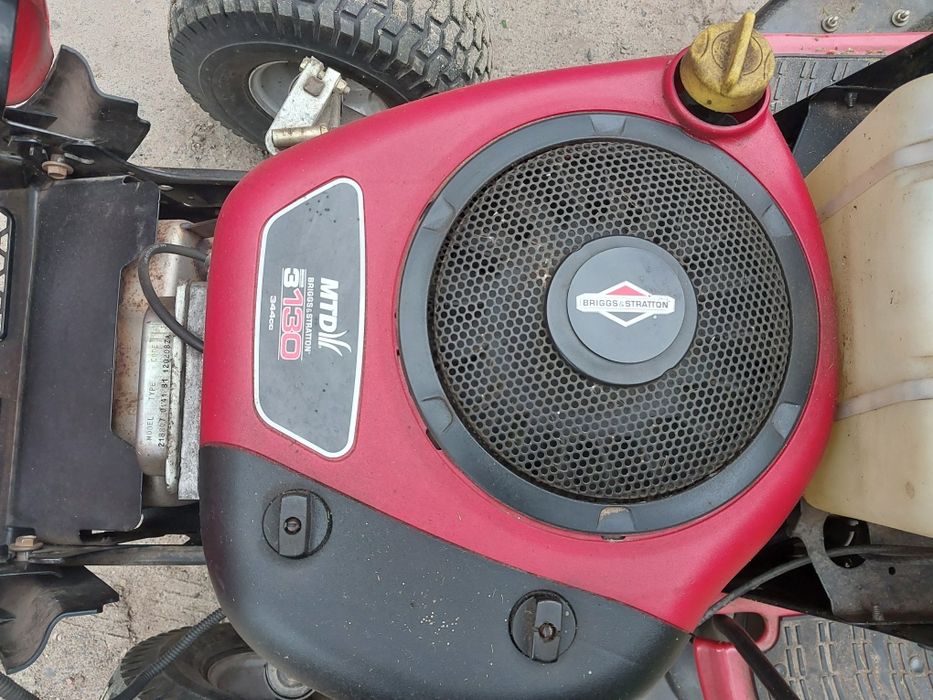 Kosiarka traktorek MTD LF 130