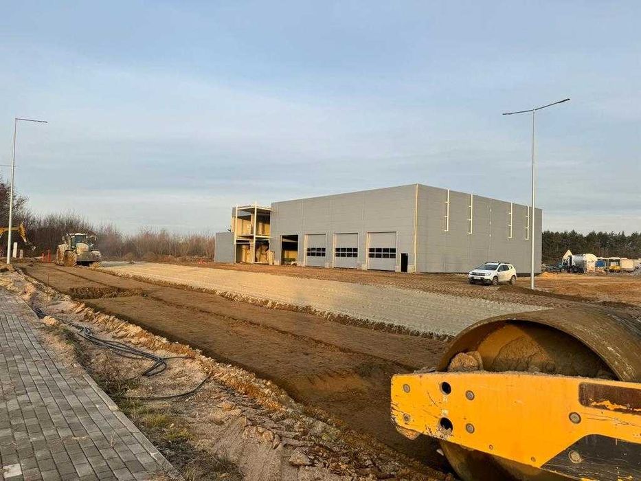 Roboty ziemne i drogowe- parkingi, place, drogi.