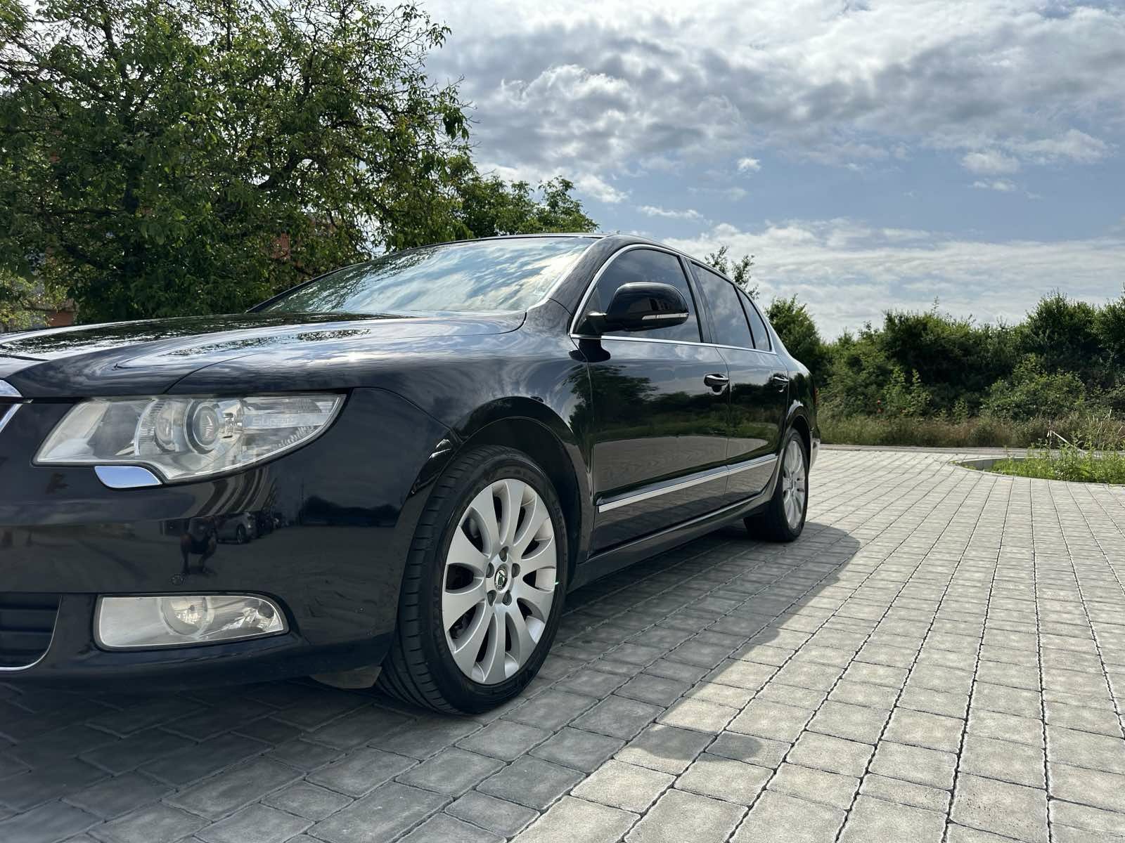 Škoda Superb 2011  automat