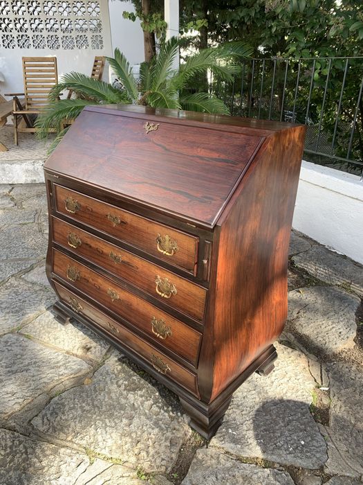 Papeleira em Pau santo