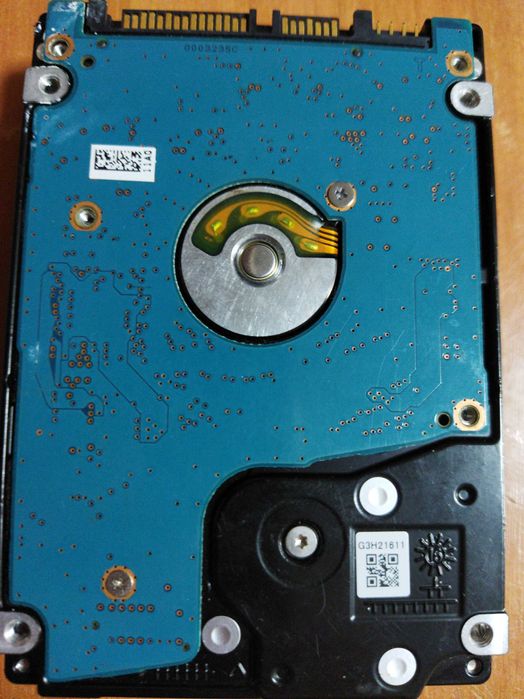 Два жорстких диска на 1 ТБ і на 350 ГБ