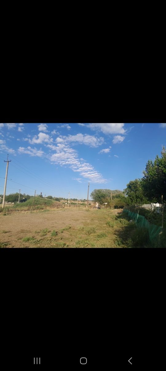 Продам дом в Тритузном по центральной улице.