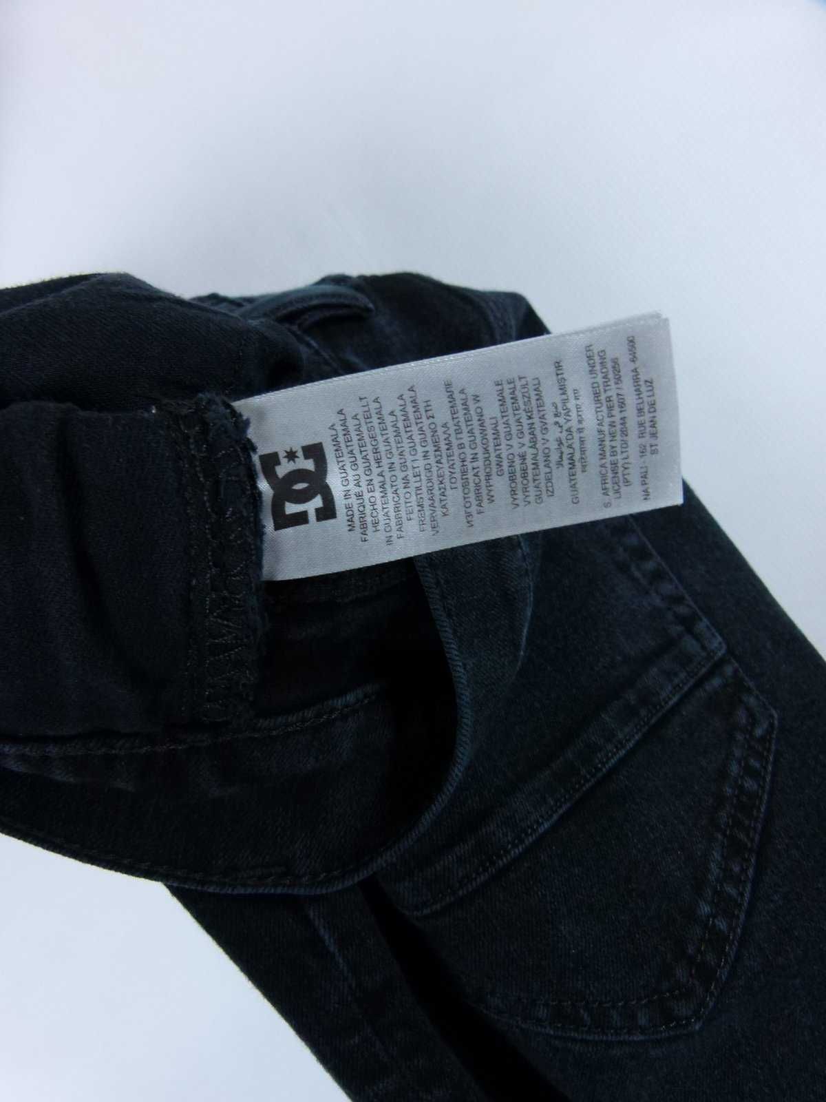 DC Shoe Roomy spodnie dżins jeans straight / 32