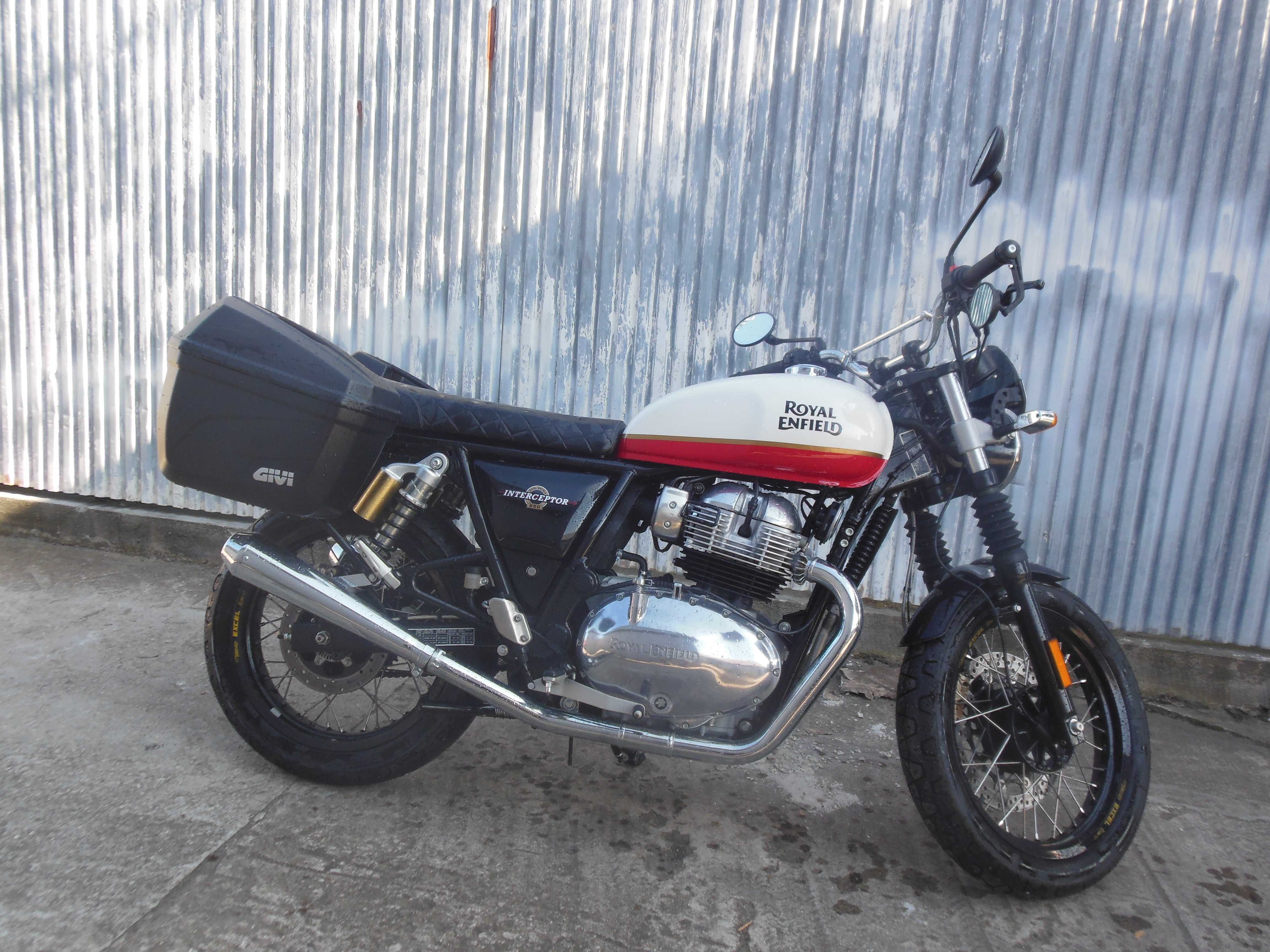 Royal Enfield 650 Interceptor continental gt bullet