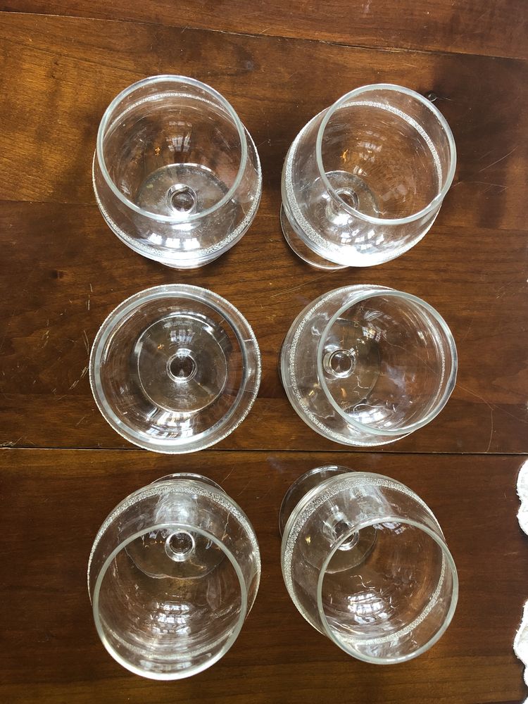 6 Copos de cognac em vidro com friso em relevo