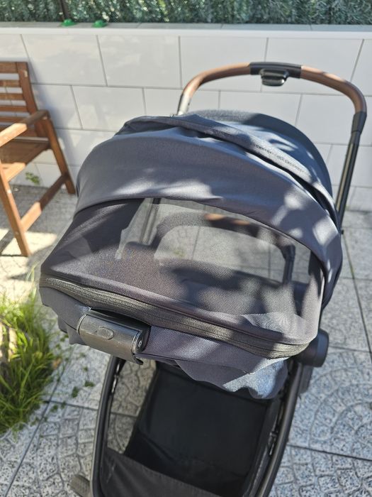 Carro de passeio maxi cosi