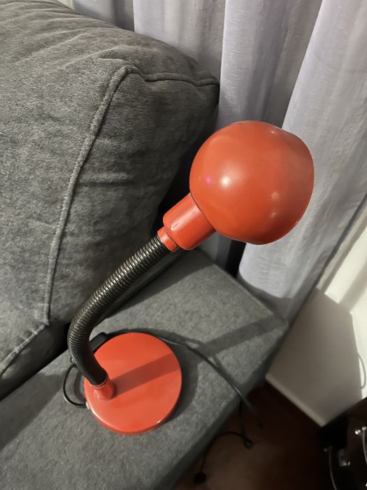 Candeeiro de secretária vermelho