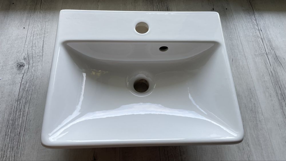 Villeroy and Boch Avento umywalka 45x37cm