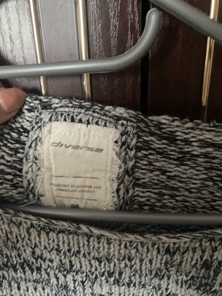 Sweter.