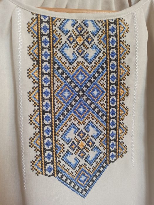 Сукня вишита жіноча