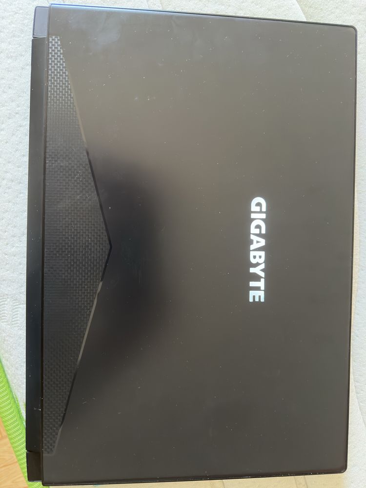 Gigabyte aero 15