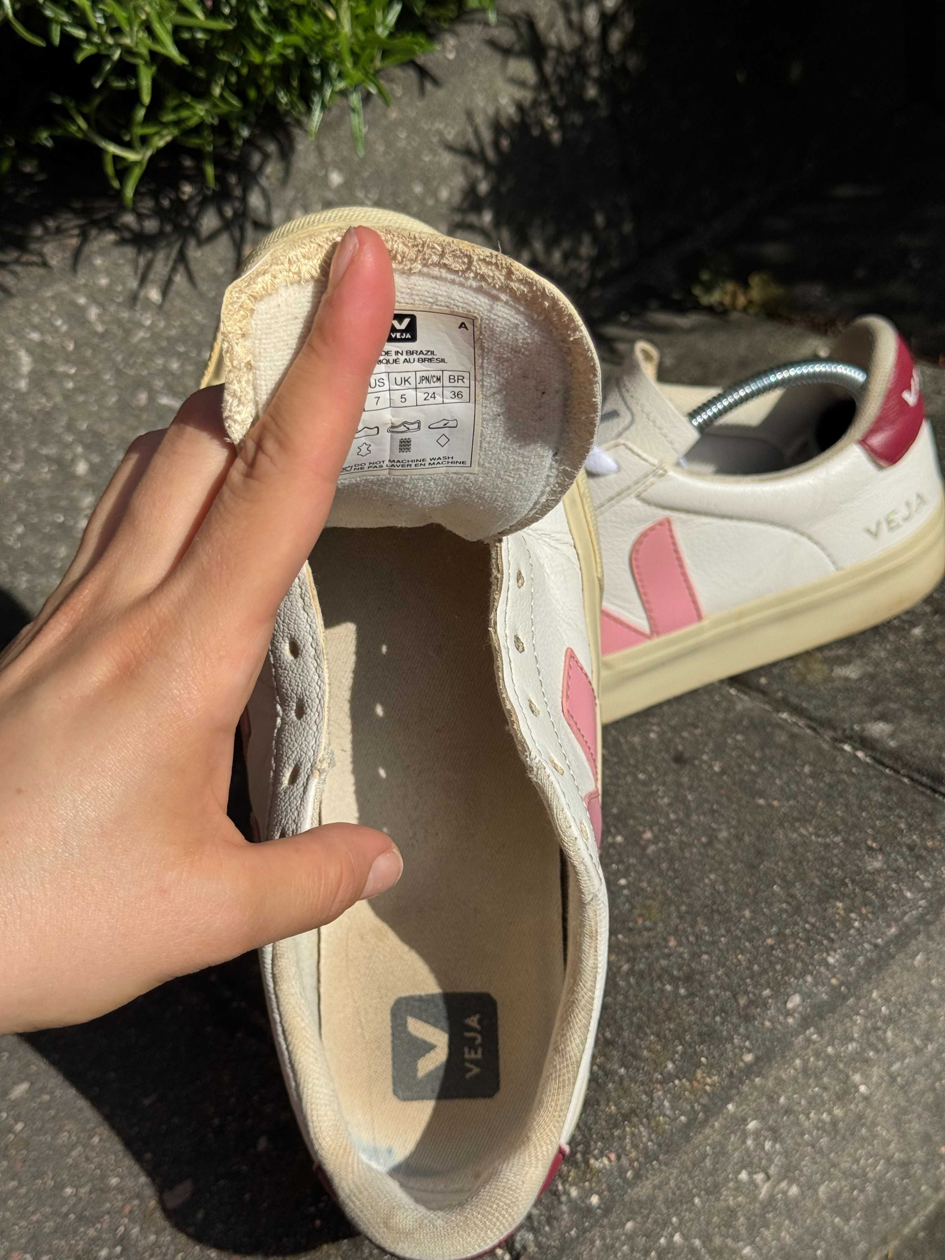 Veja 38 trampki v sneakersy skórzane białe różowe niskie białe wiązane