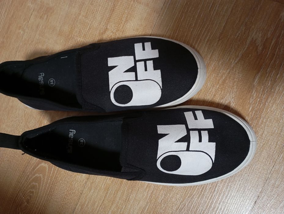 Продам макасини 38р