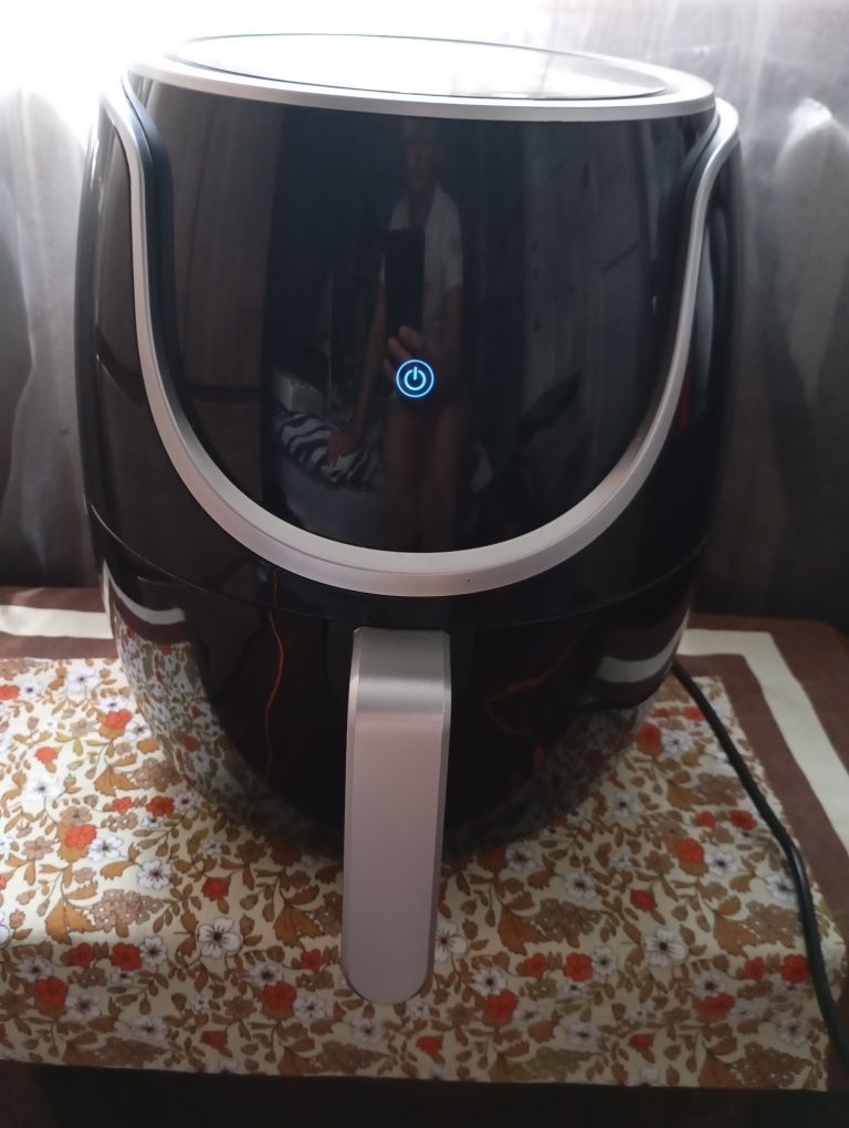 SMART Аэрогриль  XL 4.5 L - б. У! Без масла ! Идеален для семьи !