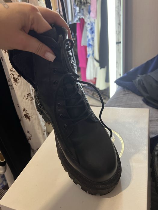 Шкіряні боти ,ботінки ,зима ,осінь