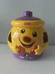 Garnuszek i kredki i wieza z fisher price