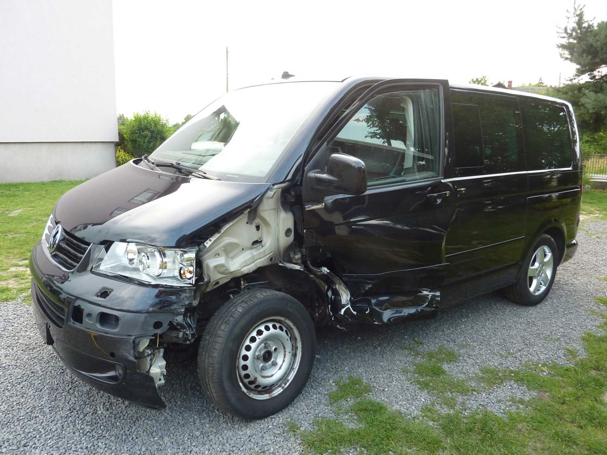 na części VW MULTIVAN T5 2,5 TDI BPC JKT LC9Z drzwi licznik wnętrze