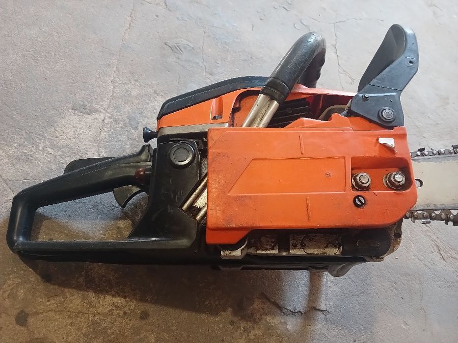 Продам бензопилу