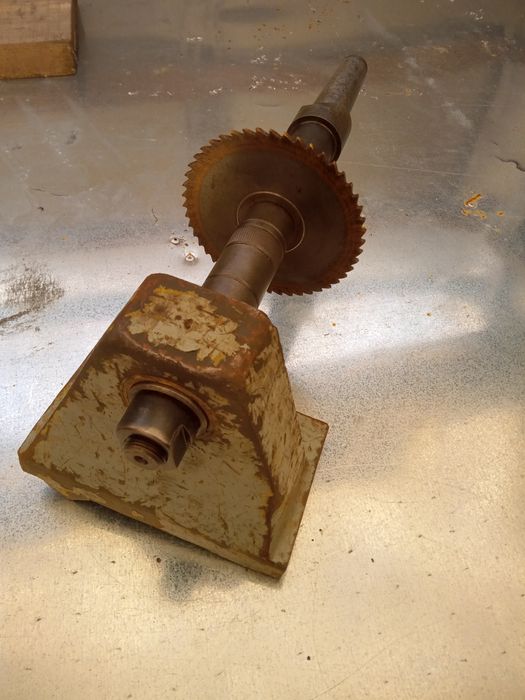 Серьга фрезерного станка