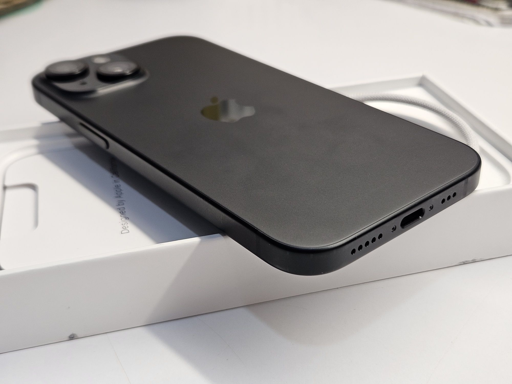 iPhone 15  128gb  100%